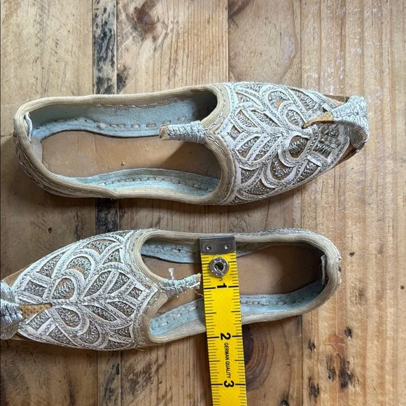 Elegant Tan & Cream Embroidered Children’s Shoes - Picture 7 of 7